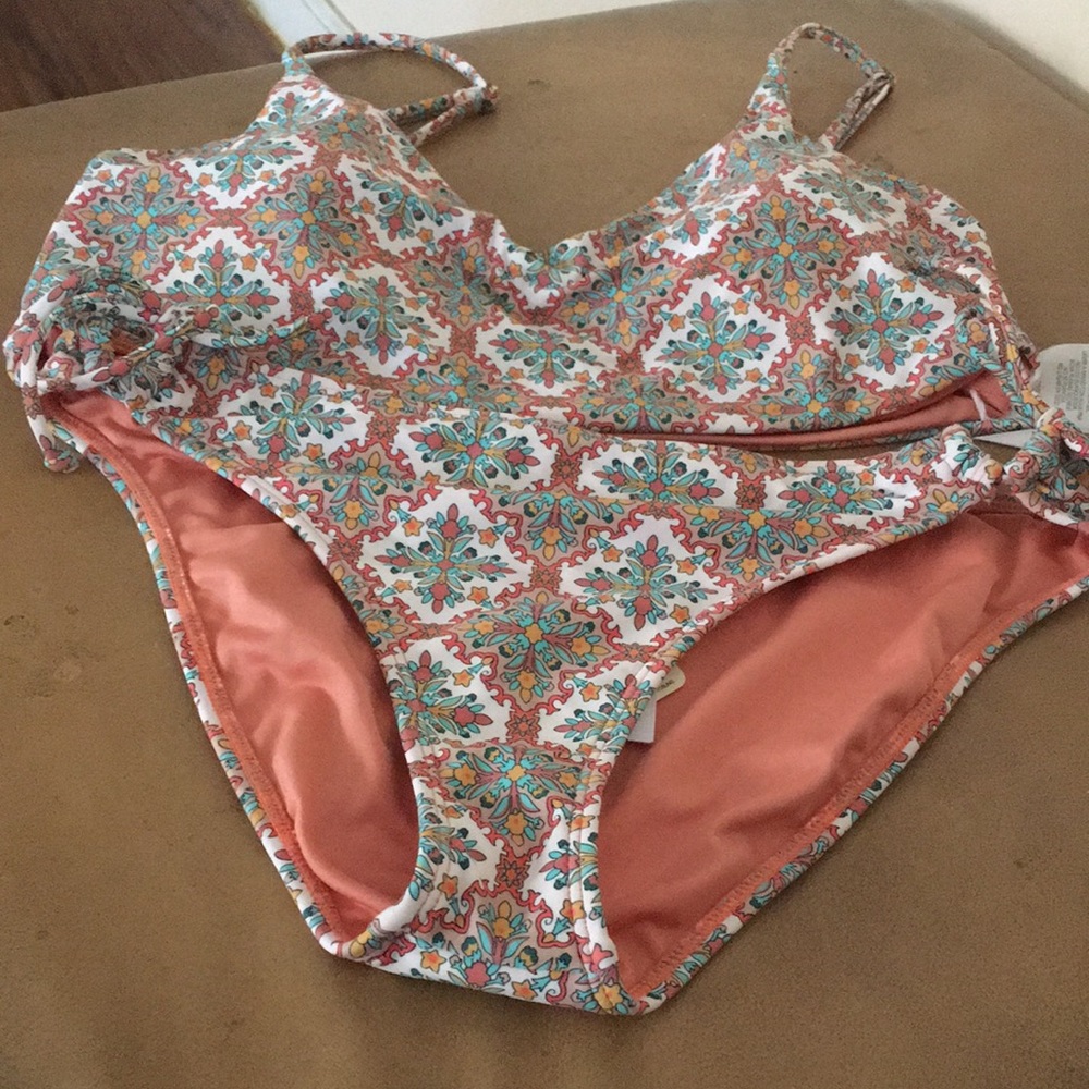 Brand New O’Neill swim